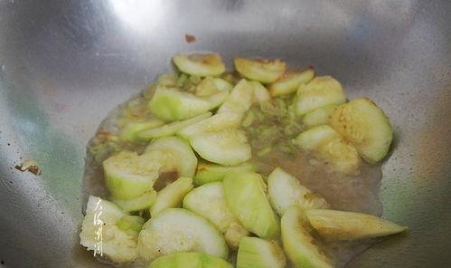 小瓜生瓜蛋子怎么吃